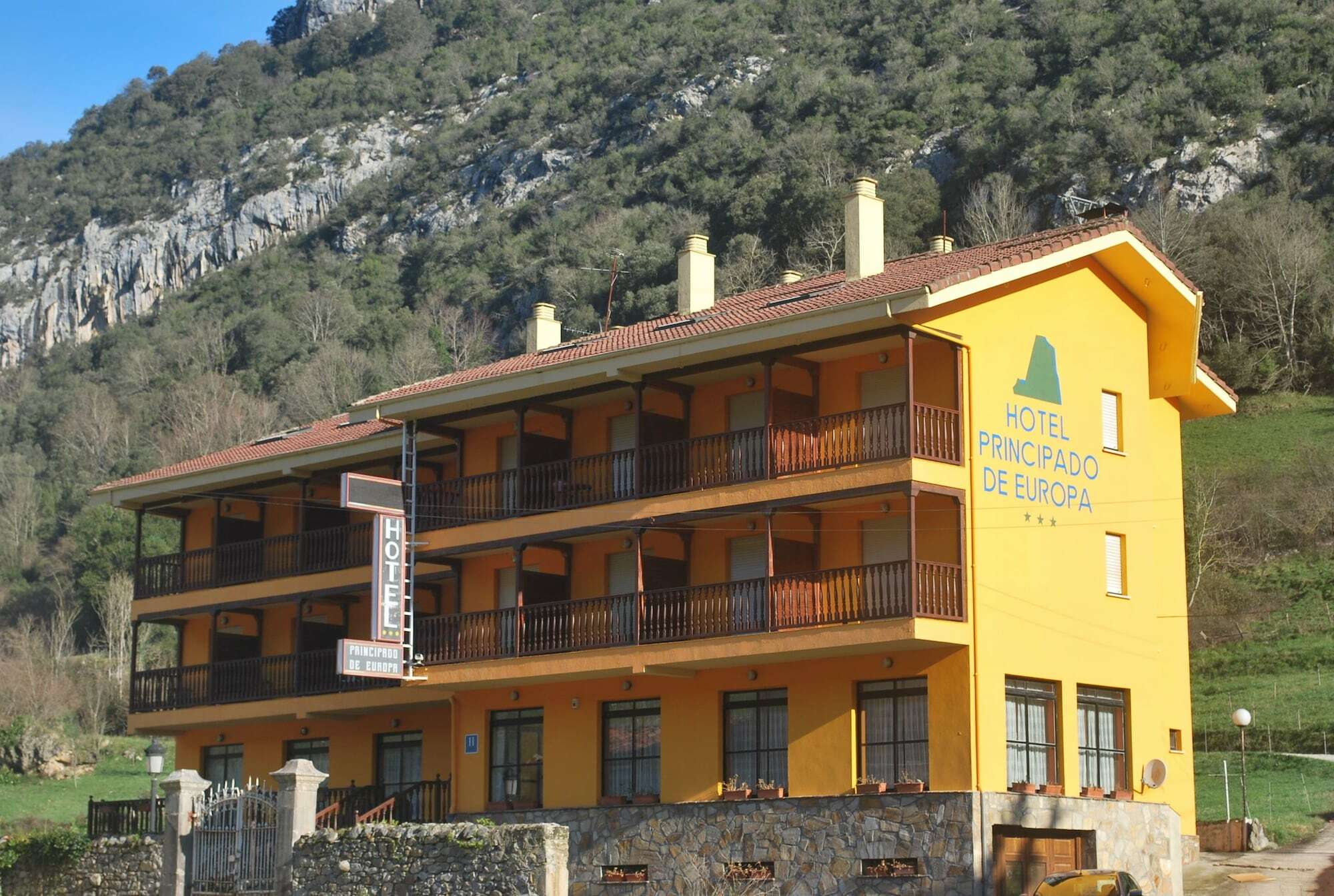 Hotel Principado De Europa Arenas De Cabrales Exterior foto